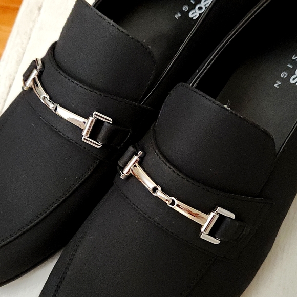 Black Mens loafers - Picture 2 of 5